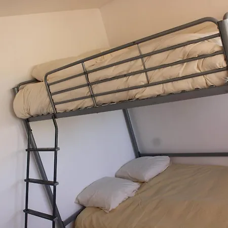 Le 24 Tranquille 3 à 2 Min Du Circuit *