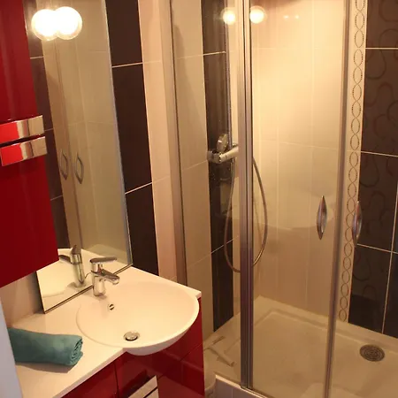 Le 24 Tranquille 3 à 2 Min Du Circuit Le Mans